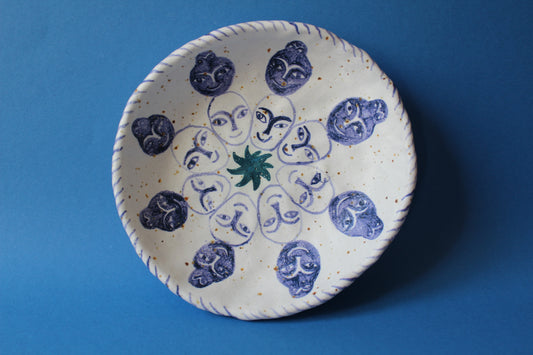 Assiette Esprits